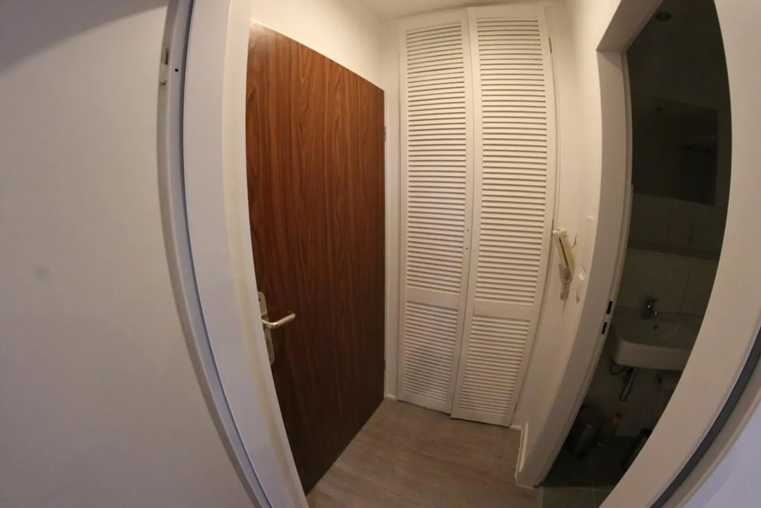 1 Zimmer Wohnung mit 30 m² in Düsseldorf – Bild 2