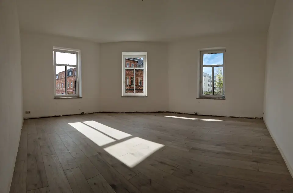 5 Zimmer Wohnung mit 139 m² in Limbach-Oberfrohna – Bild 1