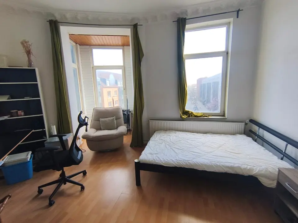 4 Zimmer Wohnung mit 97 m² in Hannover – Bild 1