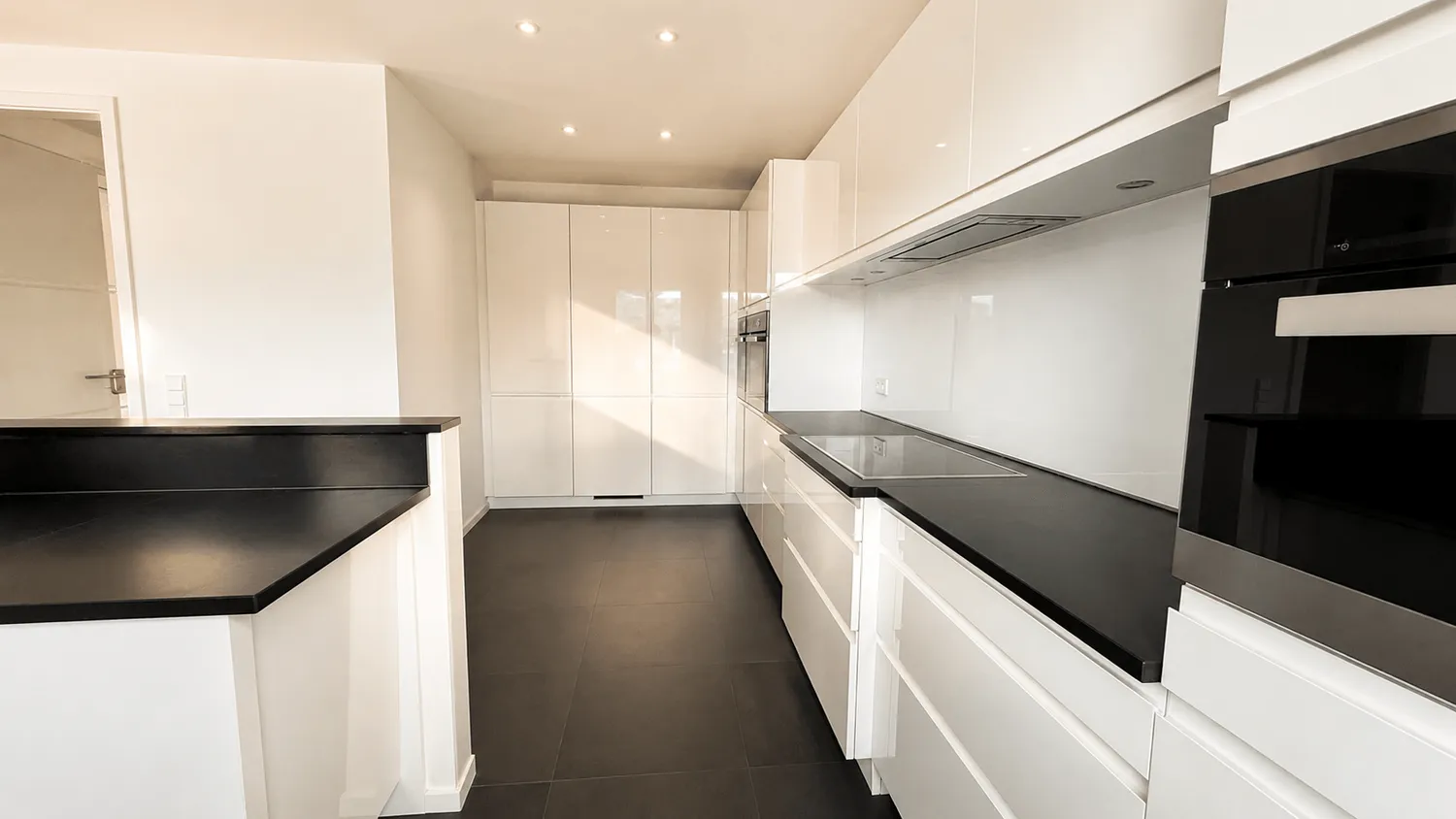 4 Zimmer Wohnung mit 200 m² in Frankfurt am Main – Bild 12