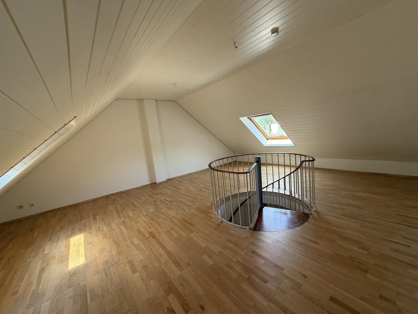 4 Zimmer Wohnung mit 114 m² in Leverkusen – Bild 8