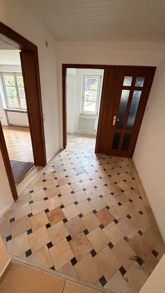4 Zimmer Wohnung mit 125 m² in München – Bild 2