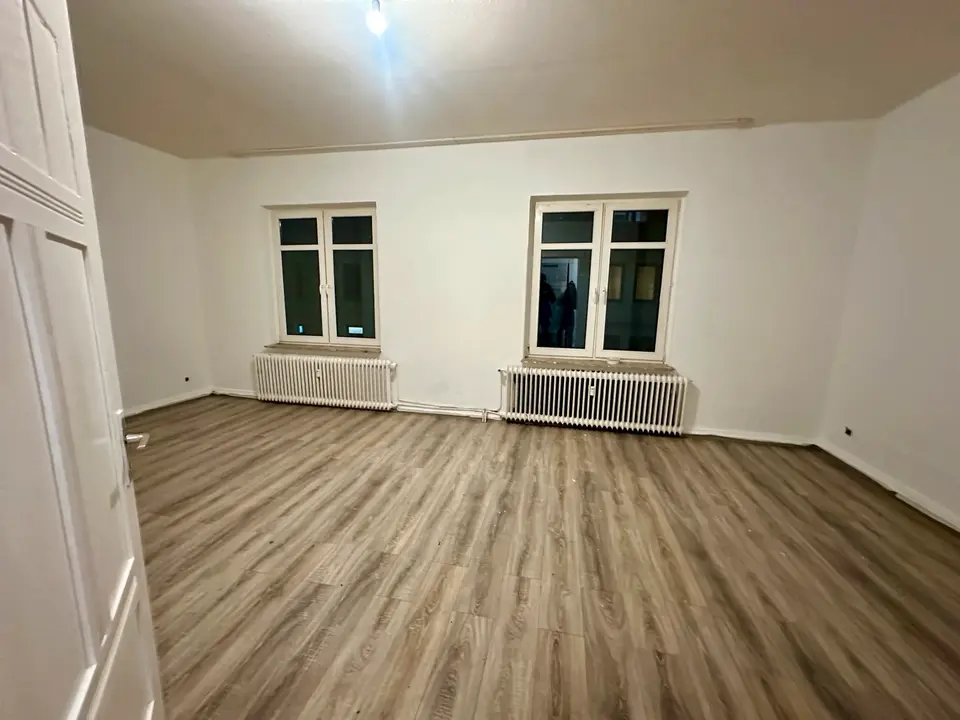 5 Zimmer Wohnung mit 130 m² in Bremerhaven – Bild 1