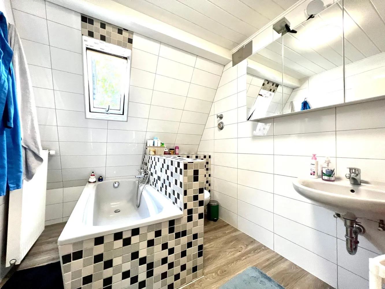 4 Zimmer Wohnung mit 76 m² in Ludwigshafen am Rhein – Bild 5