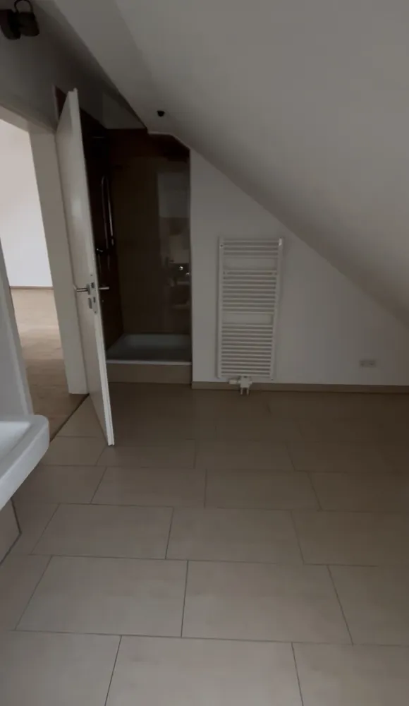 2 Zimmer Wohnung mit 77 m² in Wuppertal – Bild 3