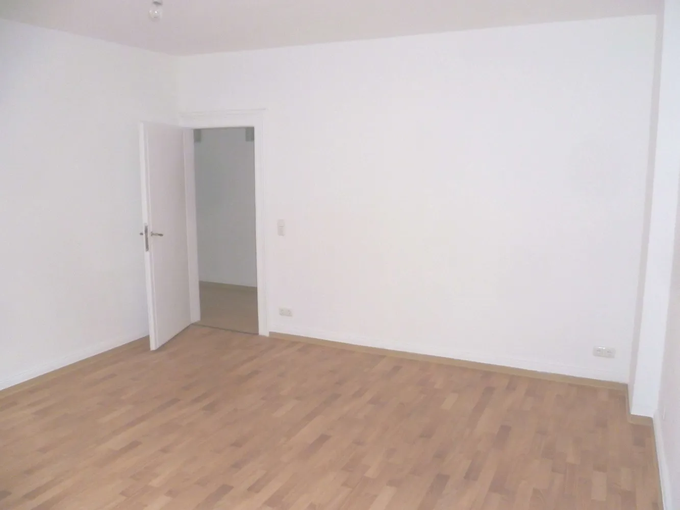 3 Zimmer Wohnung mit 87 m² in Wiesbaden – Bild 2