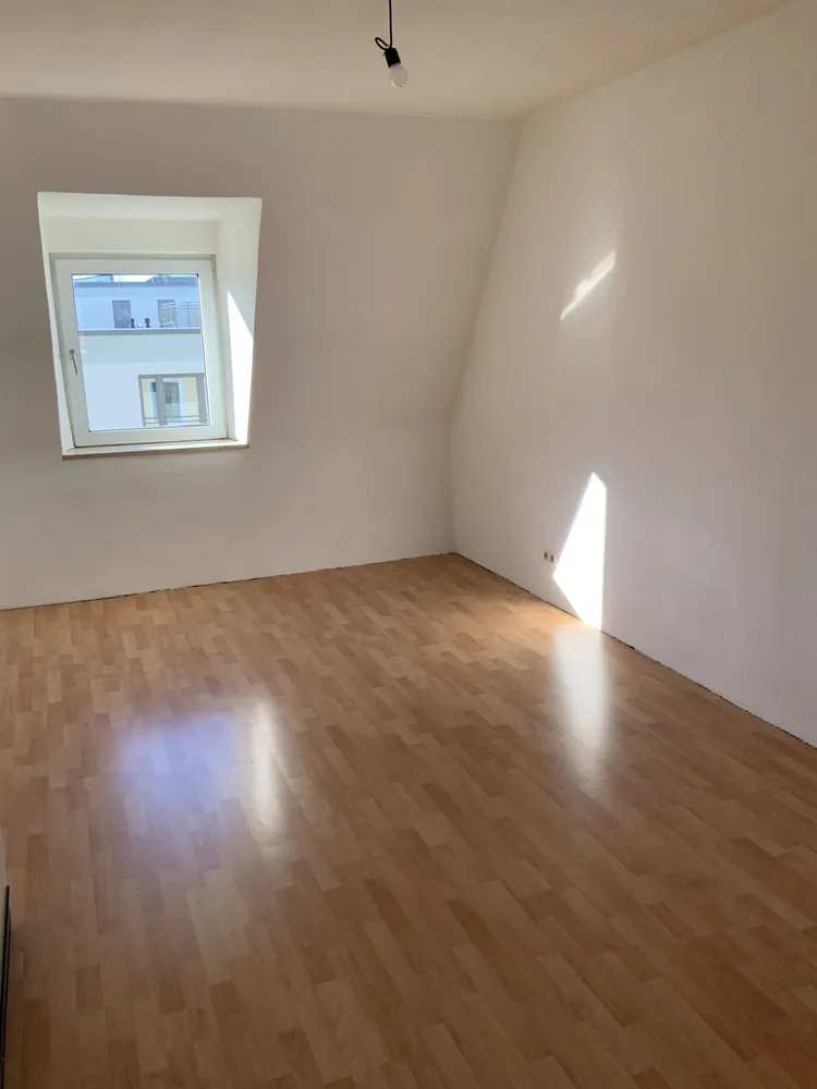 3 Zimmer Wohnung mit 65 m² in München – Bild 3
