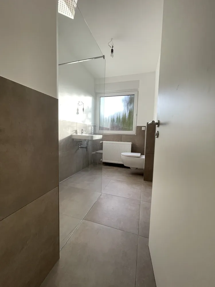 3 Zimmer Wohnung mit 70 m² in Krefeld – Bild 2
