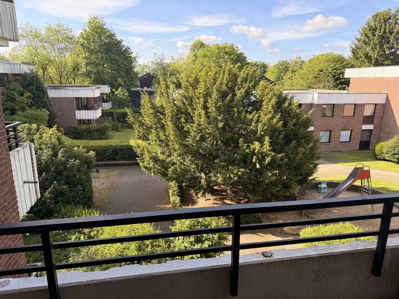 3 Zimmer Wohnung mit 94 m² in Düsseldorf – Bild 2