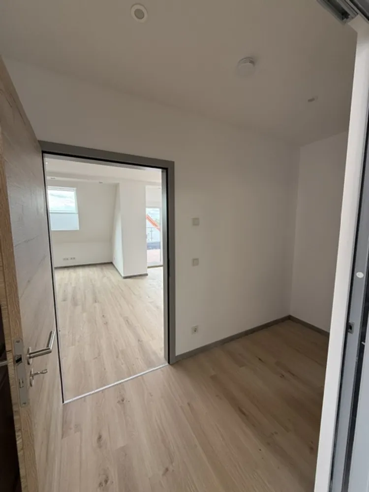 3 room apartment with 100 m² in Saarbrücken – Photo 5