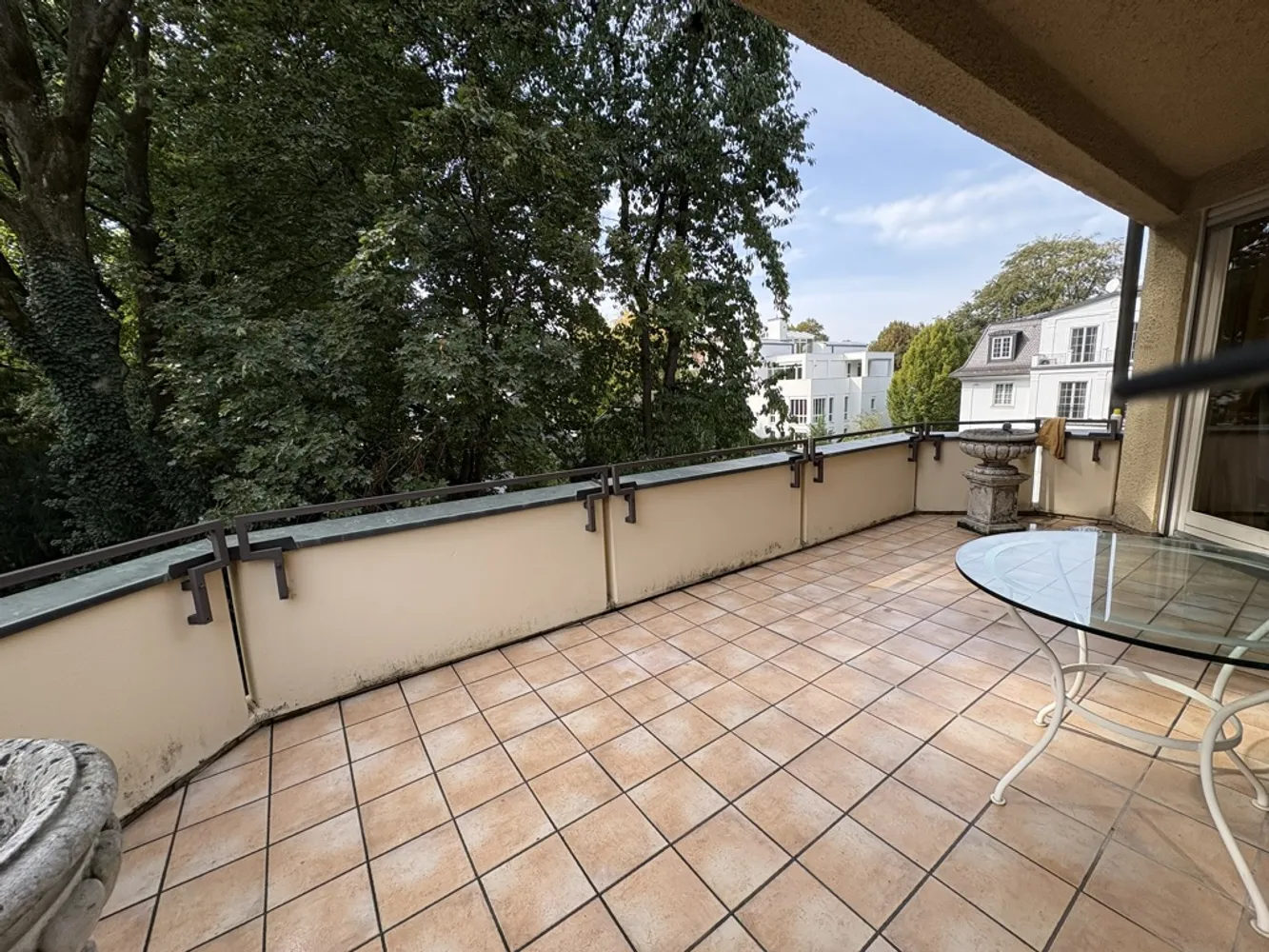 4 Zimmer Wohnung mit 104 m² in München – Bild 1