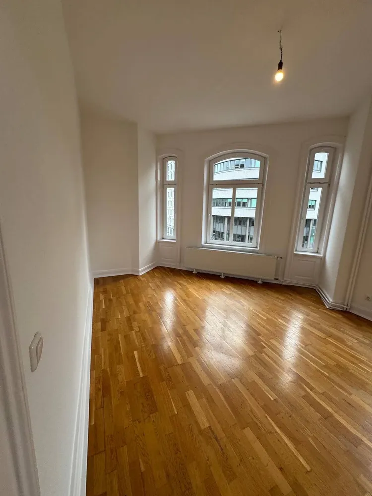 4 Zimmer Wohnung mit 90 m² in Hamburg – Bild 2