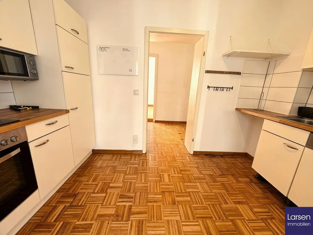 5 Zimmer Wohnung mit 120 m² in Regensburg – Bild 2