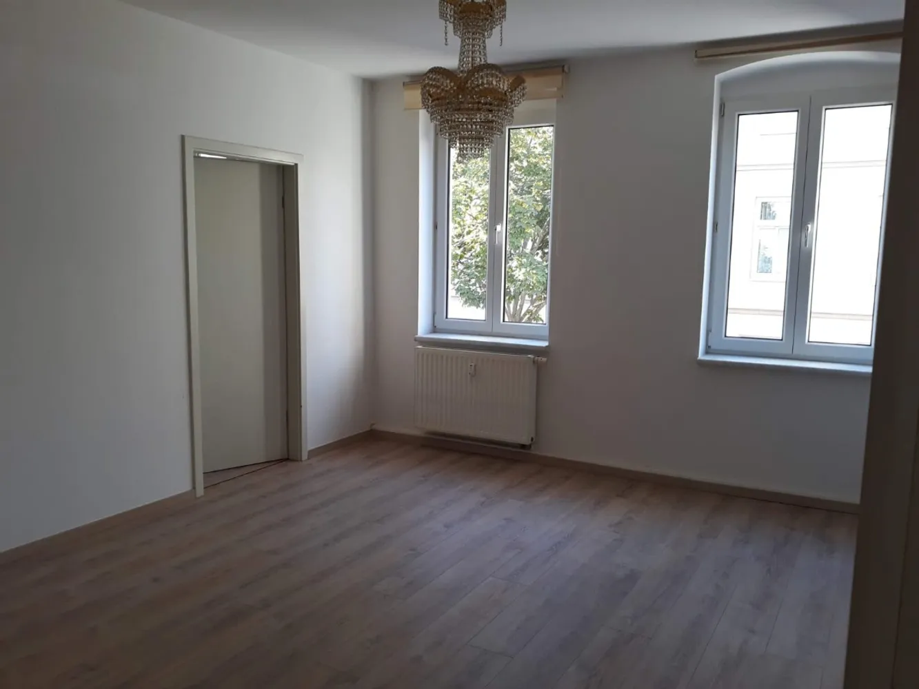 4 Zimmer Wohnung mit 95 m² in Halle (Saale) – Bild 2
