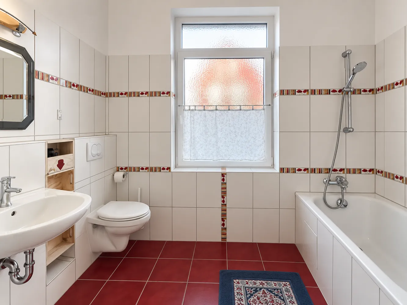 6 Zimmer Wohnung mit 110 m² in Wedel – Bild 4