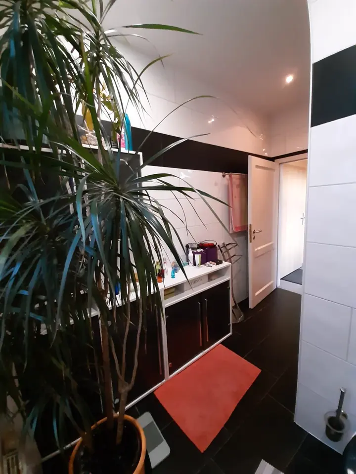 4 Zimmer Wohnung mit 90 m² in Halle (Saale) – Bild 8