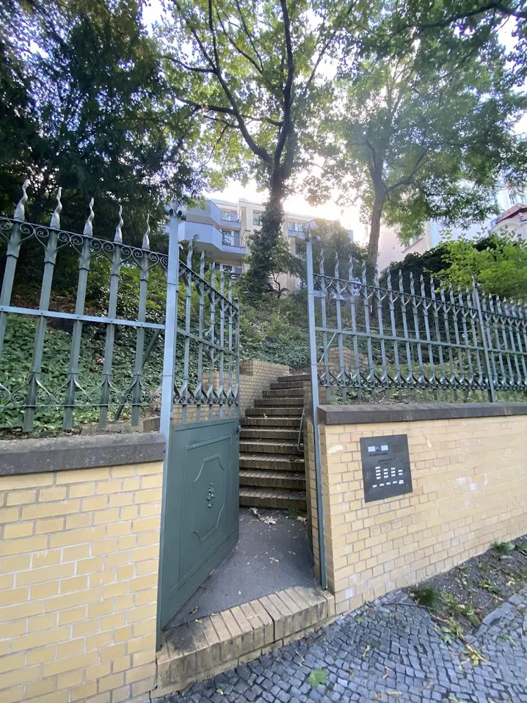 2 Zimmer Wohnung mit 72 m² in Berlin – Bild 3