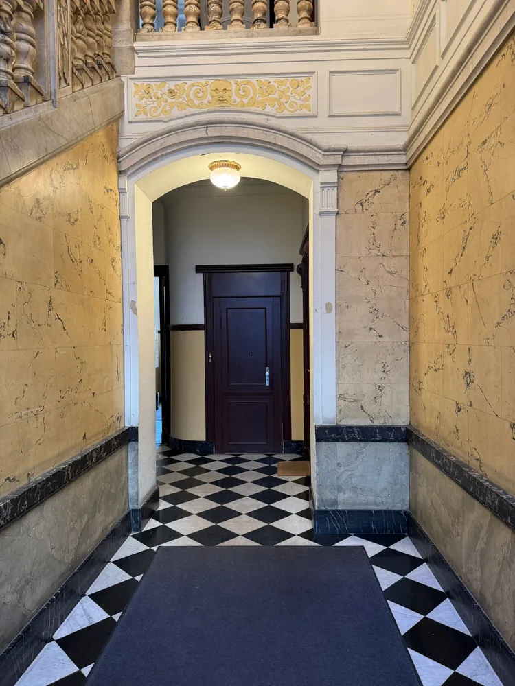 5 Zimmer Wohnung mit 192 m² in Berlin – Bild 3