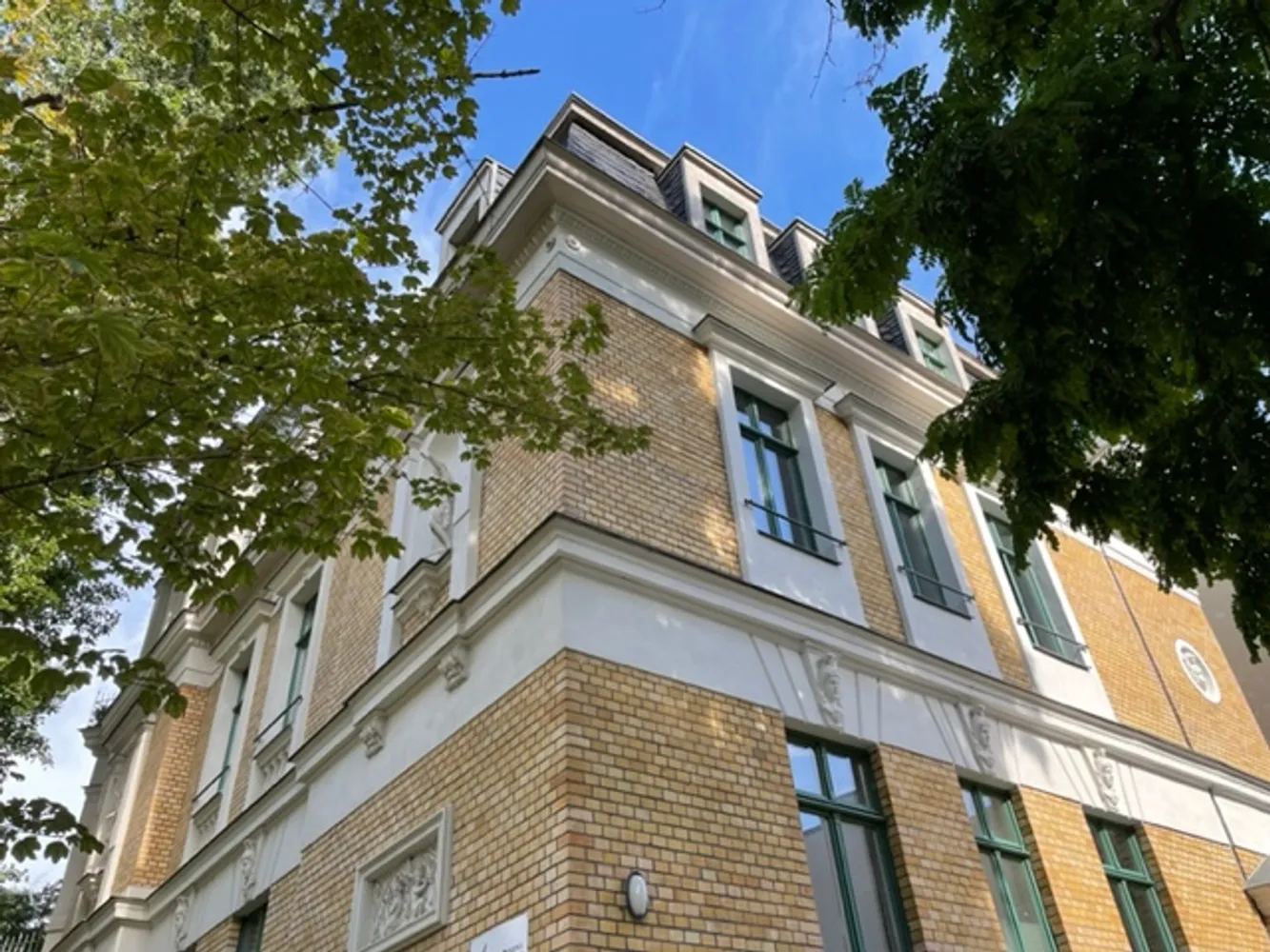 3 Zimmer Wohnung mit 127 m² in Halle (Saale) – Bild 1