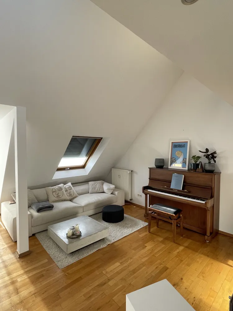 3 Zimmer Wohnung mit 90 m² in Köln – Bild 1