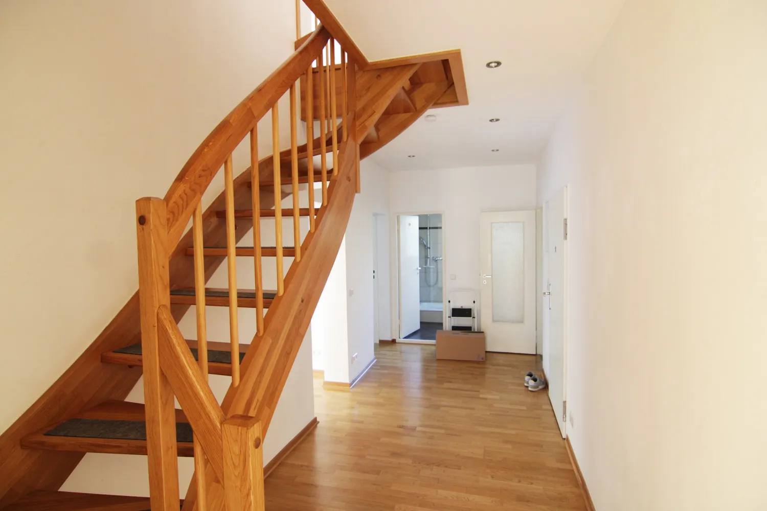6 Zimmer Wohnung mit 143 m² in Berlin – Bild 1