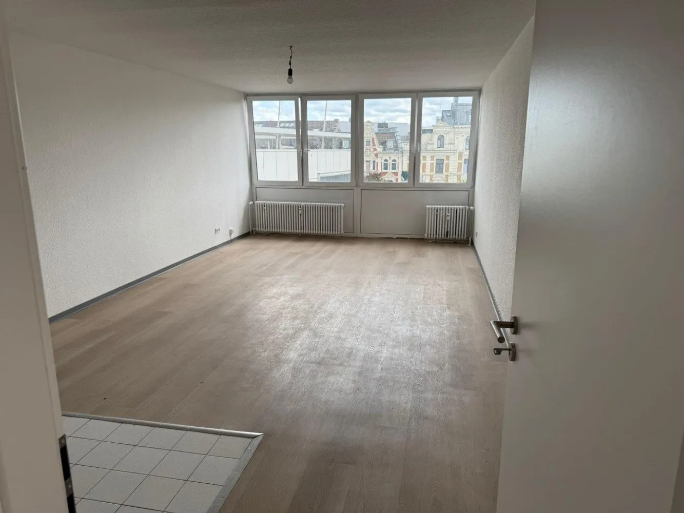2 Zimmer Wohnung mit 68 m² in Aachen – Bild 1