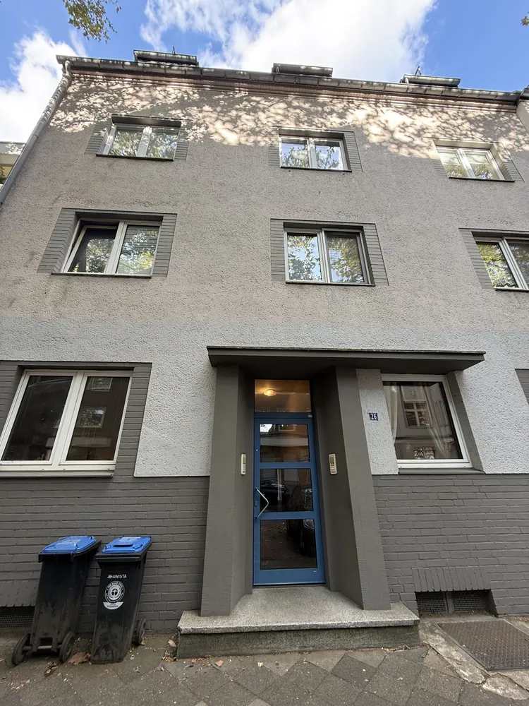 5 Zimmer Wohnung mit 125 m² in Düsseldorf – Bild 1