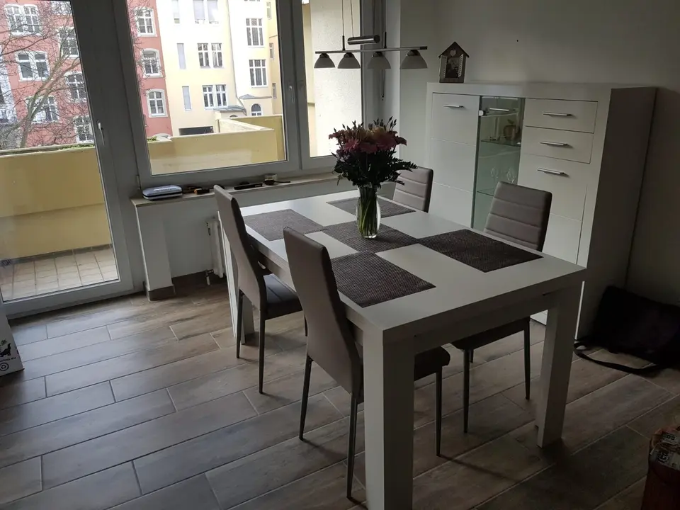 3 Zimmer Wohnung mit 97 m² in Saarbrücken – Bild 2