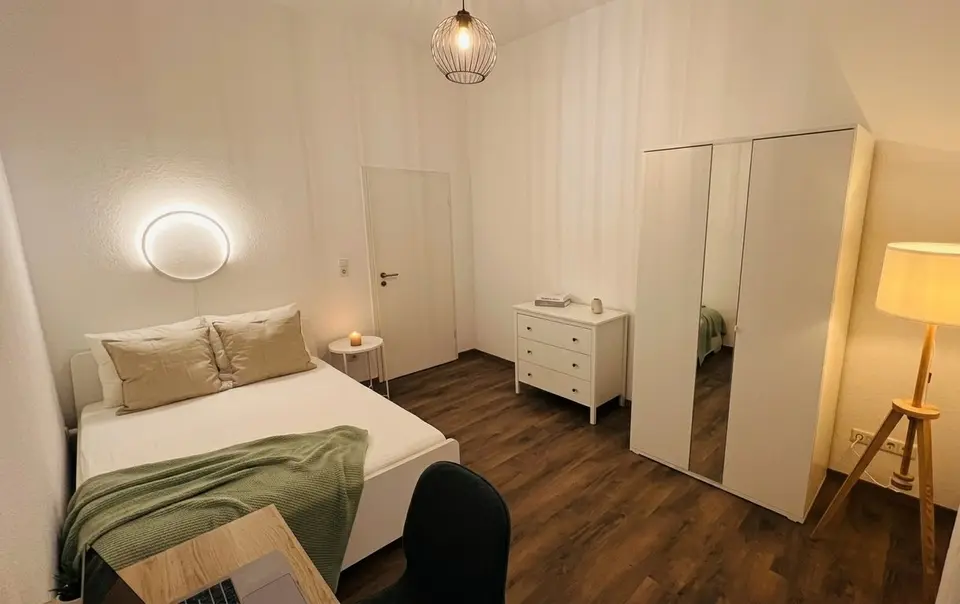 Shared room with 80 m² in Stuttgart – Photo 2