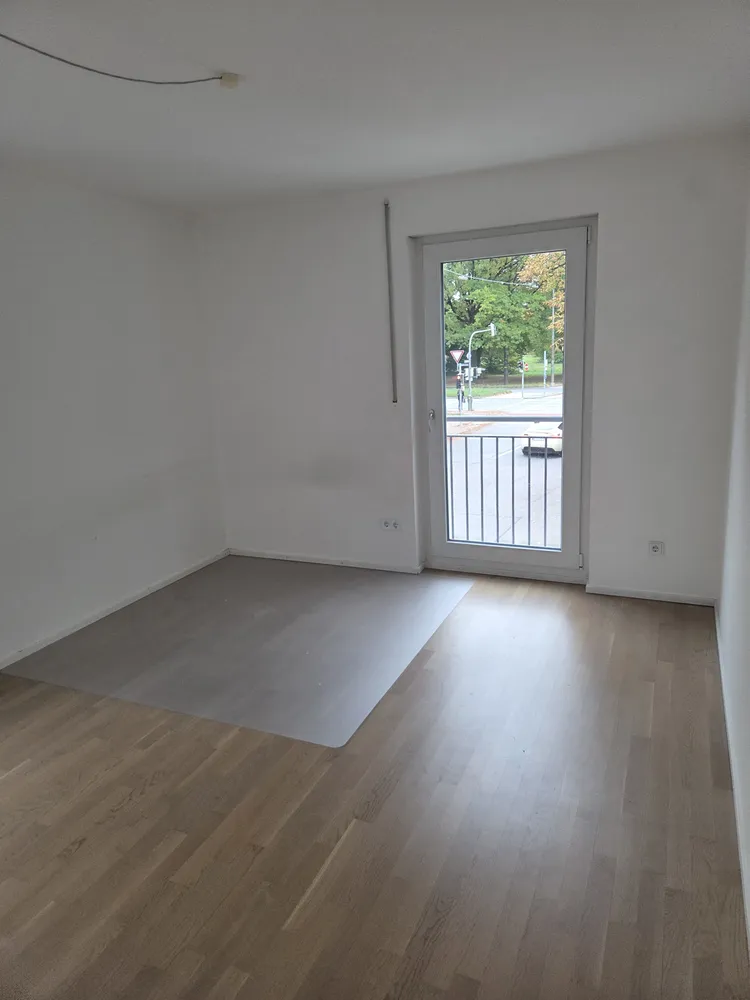 3 Zimmer Wohnung mit 87 m² in München – Bild 4