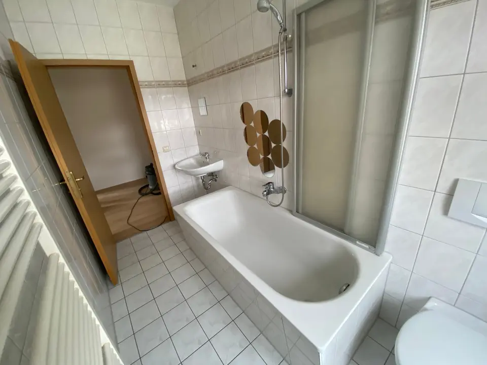 2 Zimmer Wohnung mit 55 m² in Werdau – Bild 7