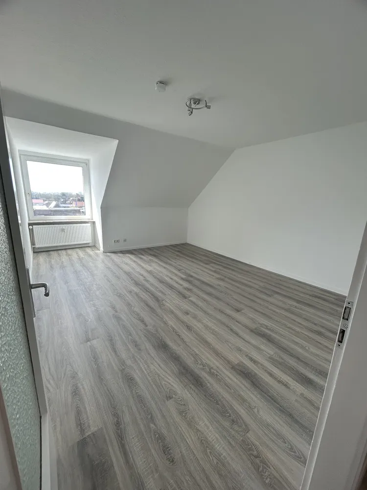 3 Zimmer Wohnung mit 65 m² in Emden – Bild 2