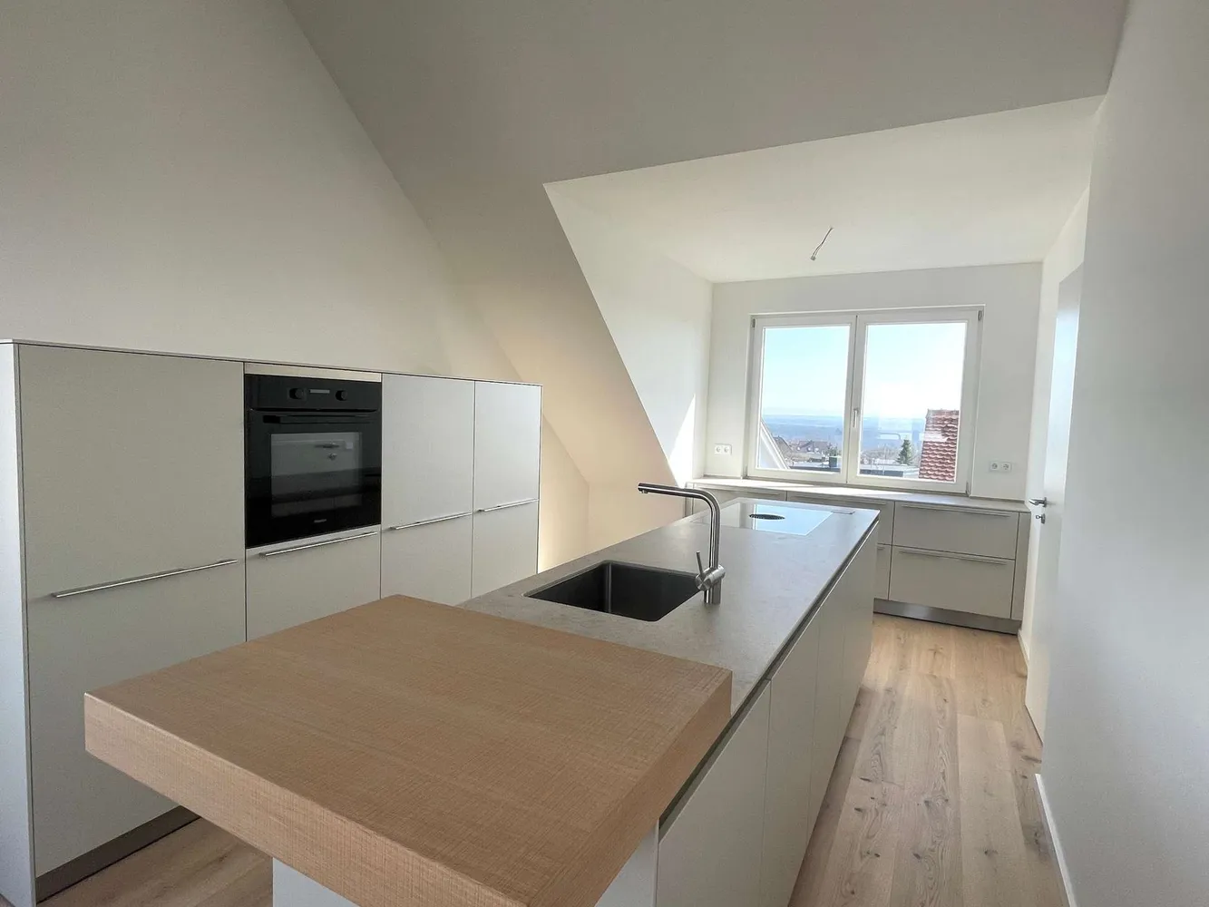 3 Zimmer Wohnung mit 123 m² in Frankfurt am Main – Bild 4