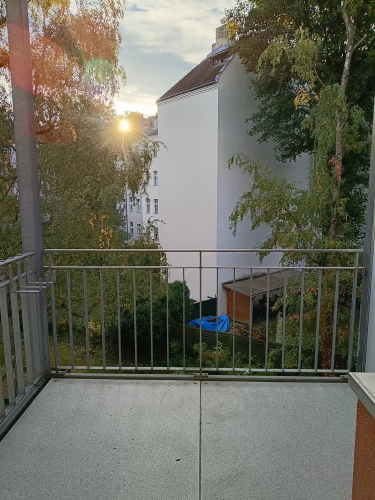 2 room apartment with 65 m² in Berlin – Photo 3