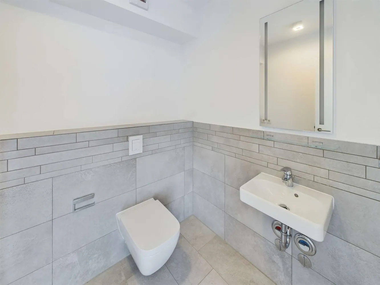 2 Zimmer Wohnung mit 74 m² in Dresden – Bild 5