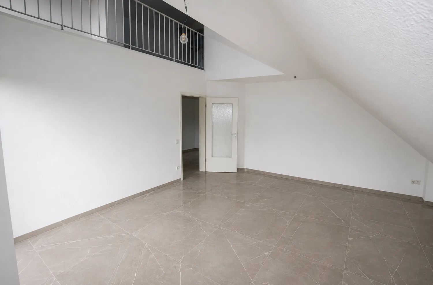 5 Zimmer Wohnung mit 101 m² in Ratingen – Bild 1