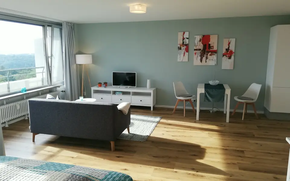 Shared room with 48 m² in Stuttgart – Photo 1