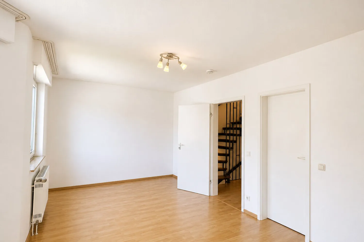 6 Zimmer Haus mit 158 m² in Düsseldorf – Bild 9