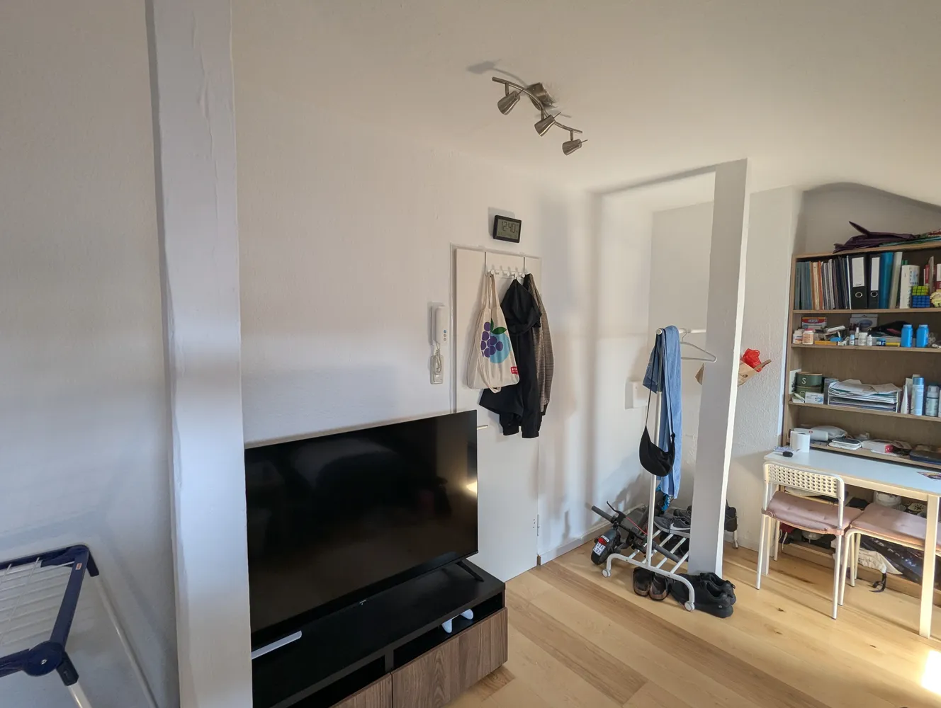 1 Zimmer Wohnung mit 30 m² in Frankfurt am Main – Bild 9