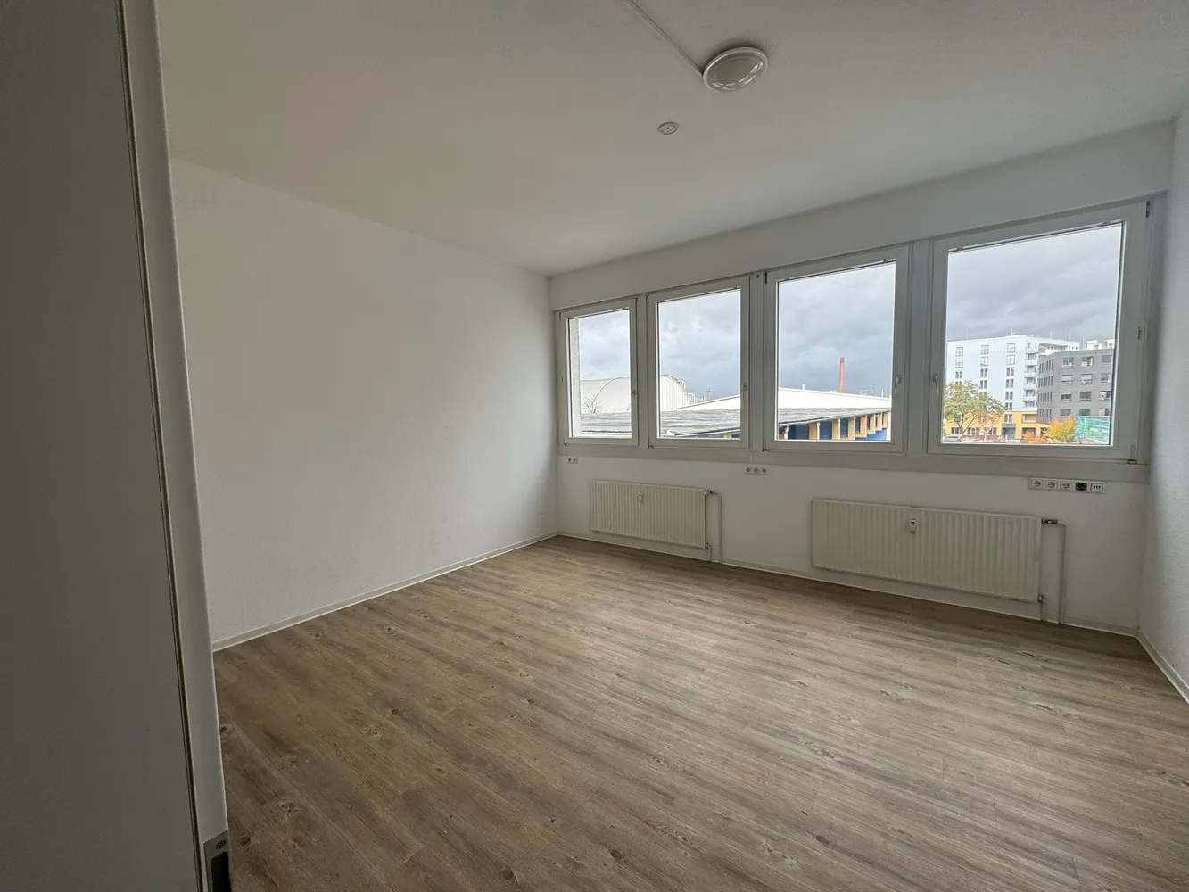 1 Zimmer Wohnung mit 27 m² in Köln – Bild 2