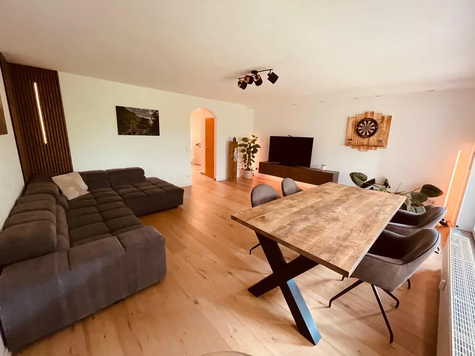 2 Zimmer Wohnung mit 80 m² in Duisburg – Bild 1