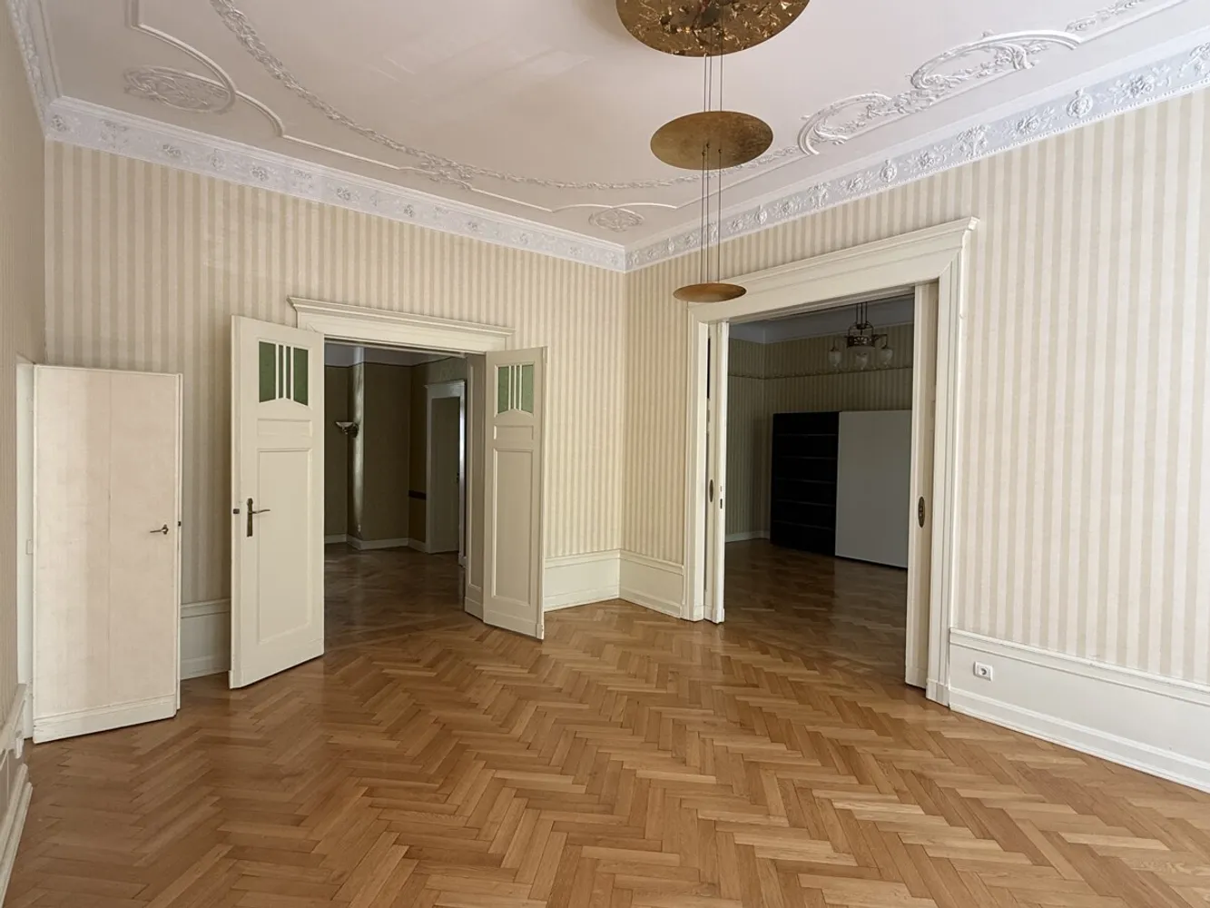 5 Zimmer Wohnung mit 201 m² in Berlin – Bild 4