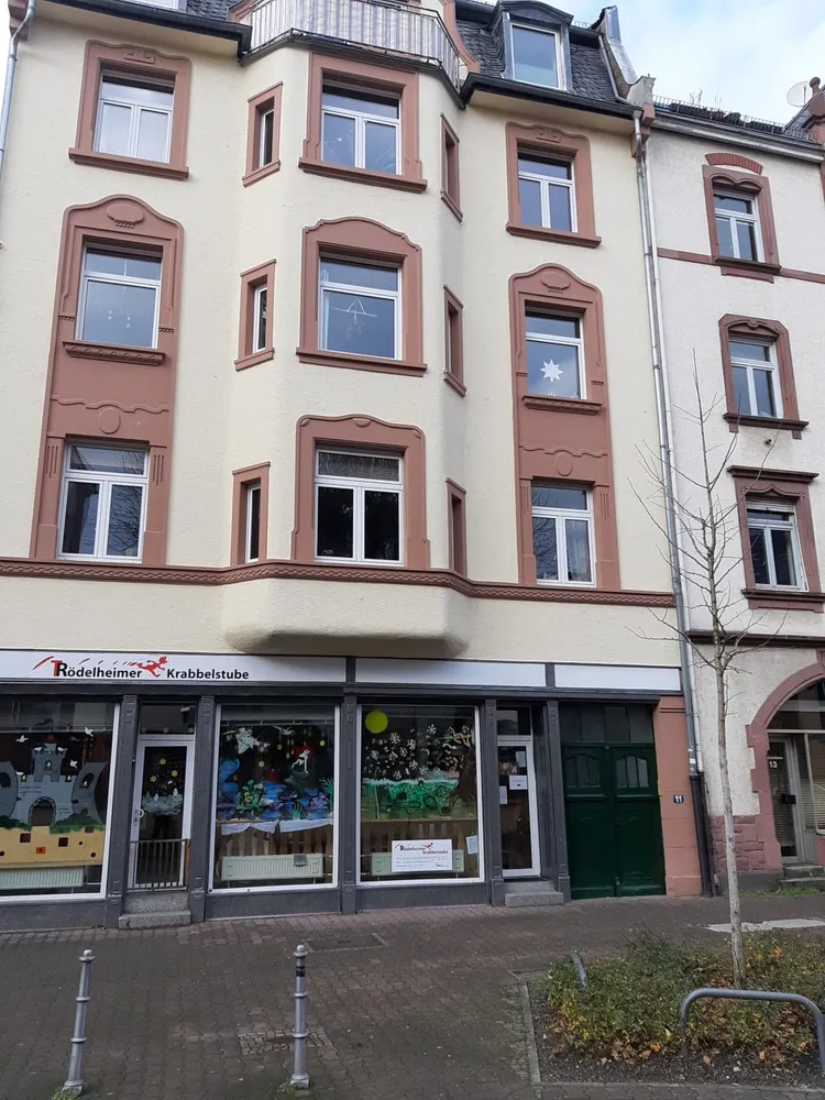 4 room apartment with 99 m² in Frankfurt am Main – Photo 1