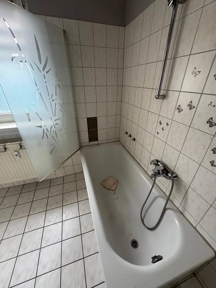 4 Zimmer Wohnung mit 93 m² in Schwerin – Bild 2