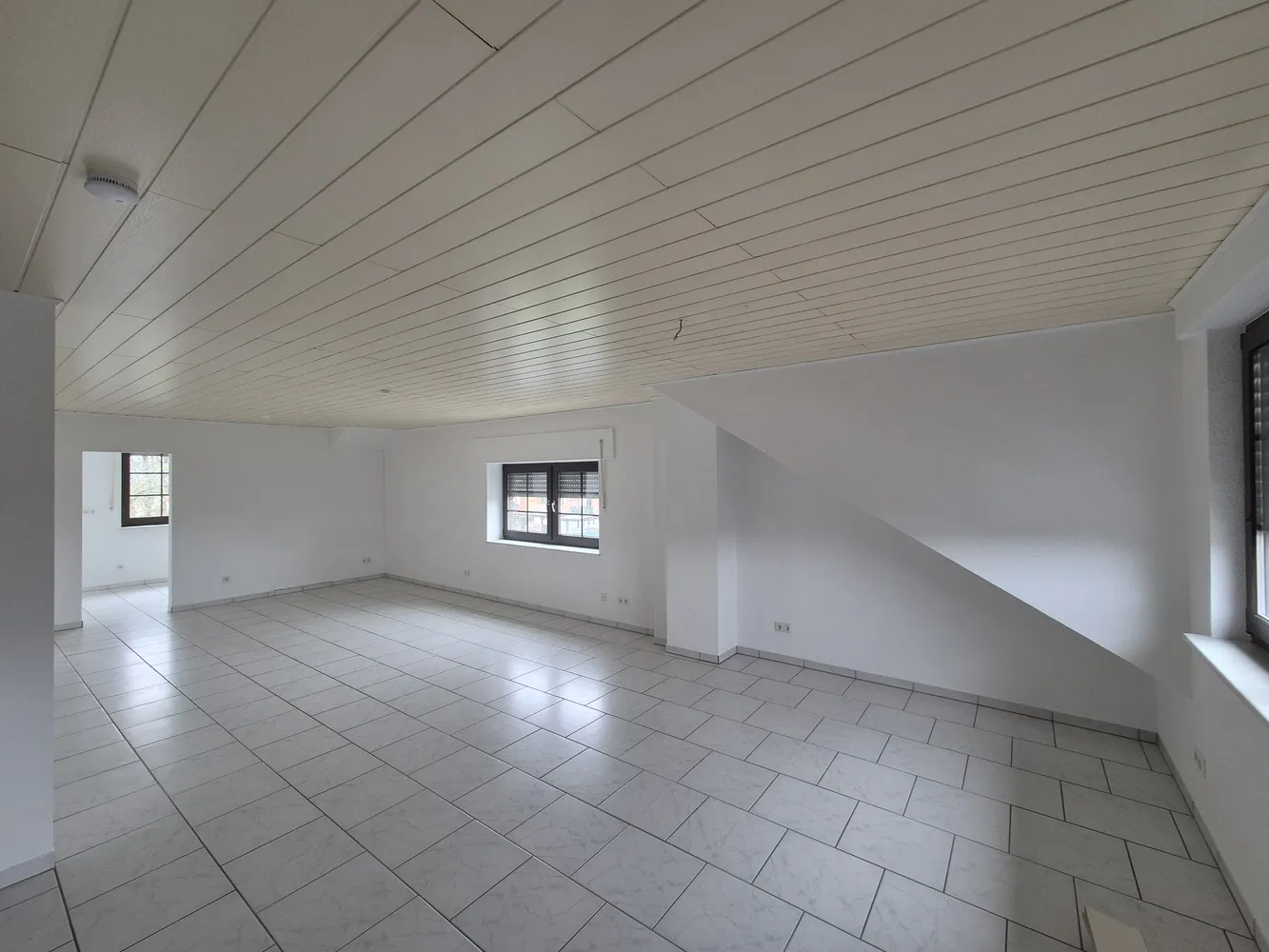 2 Zimmer Wohnung mit 90 m² in Moers – Bild 6