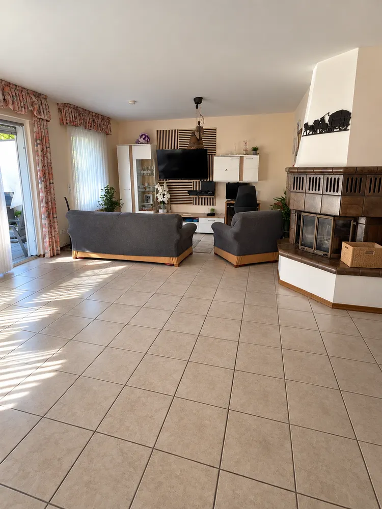 6 Zimmer Haus mit 205 m² in Koblenz – Bild 1