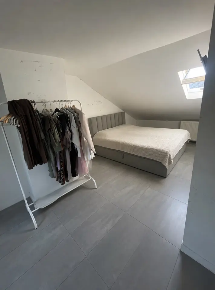 5 Zimmer Wohnung mit 100 m² in Neuss – Bild 1