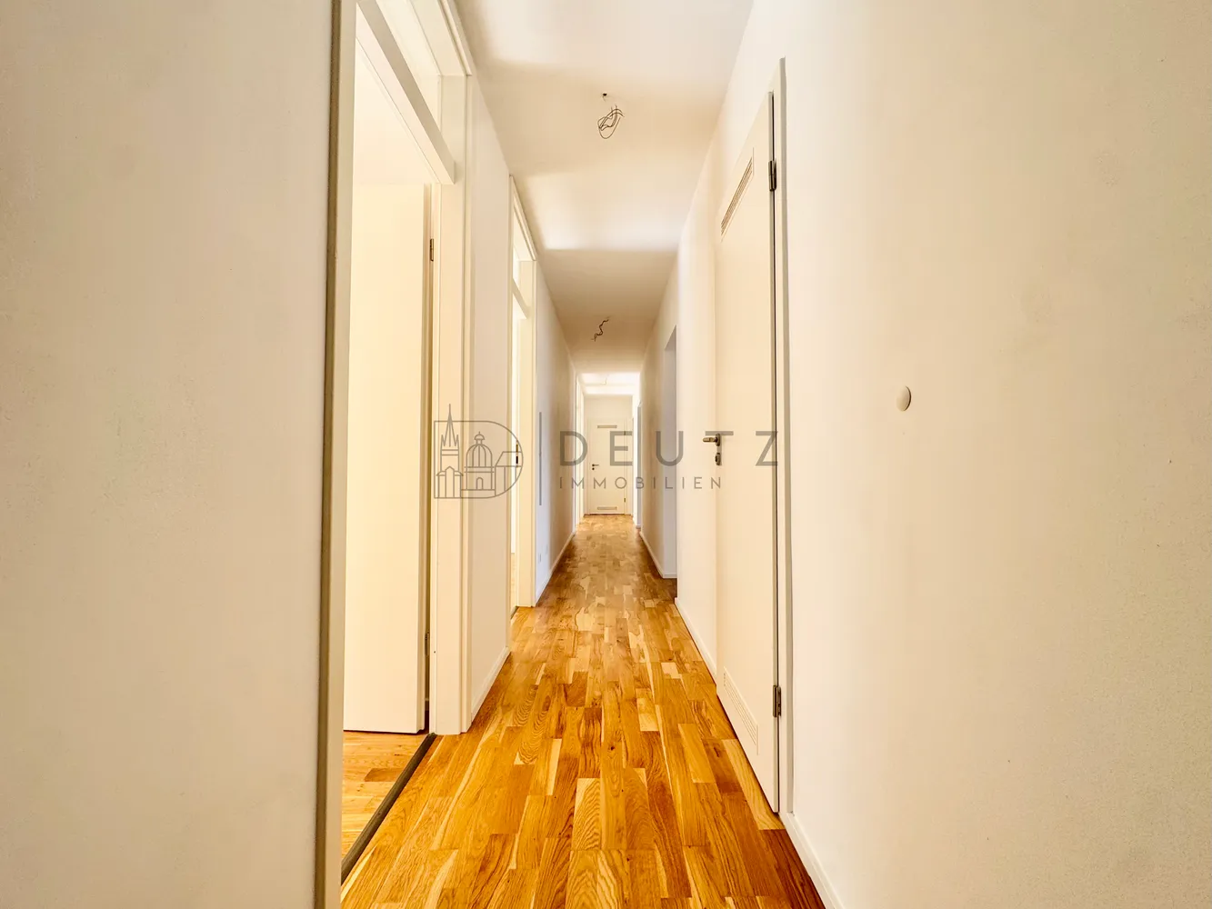 7 Zimmer Wohnung mit 154 m² in Aachen – Bild 2