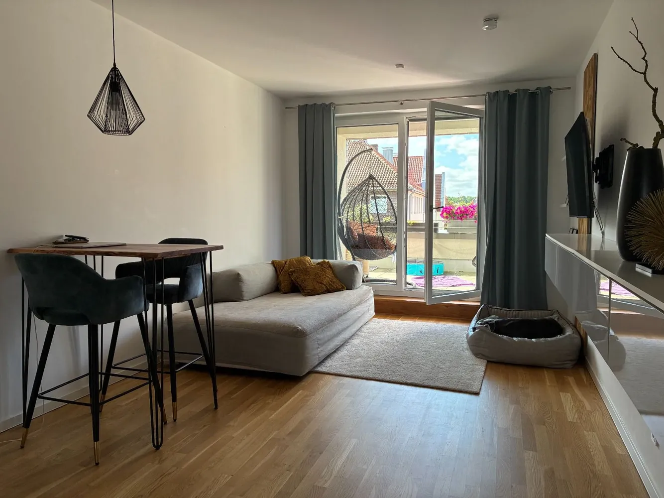 2 Zimmer Wohnung mit 60 m² in Hannover – Bild 2