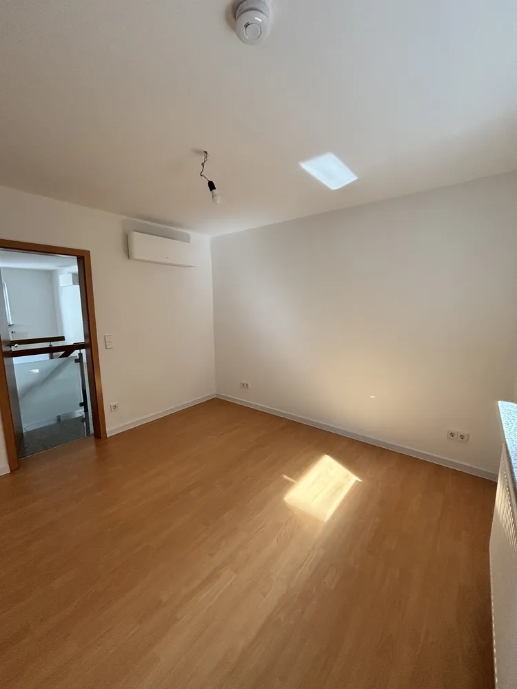 2 Zimmer Wohnung mit 75 m² in Karlsruhe – Bild 3